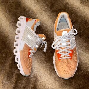 On Cloud Cloudswift Tennis Shoes